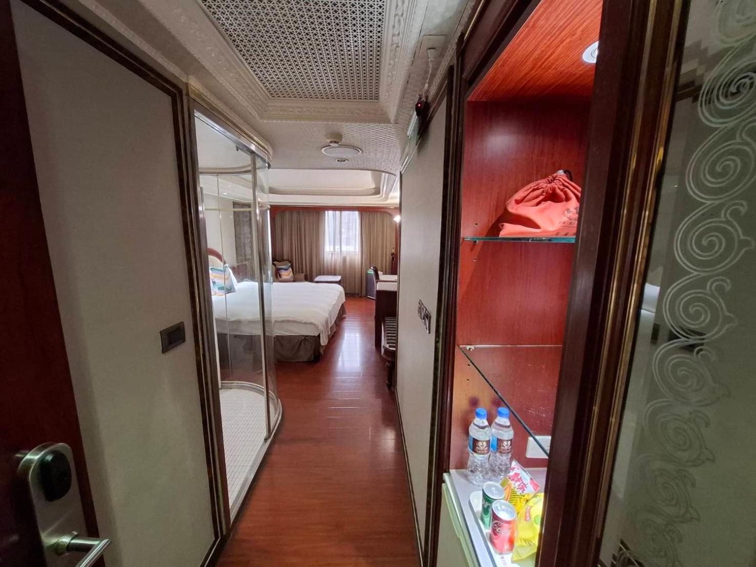 Happiness Hotel Taipei Exterior photo