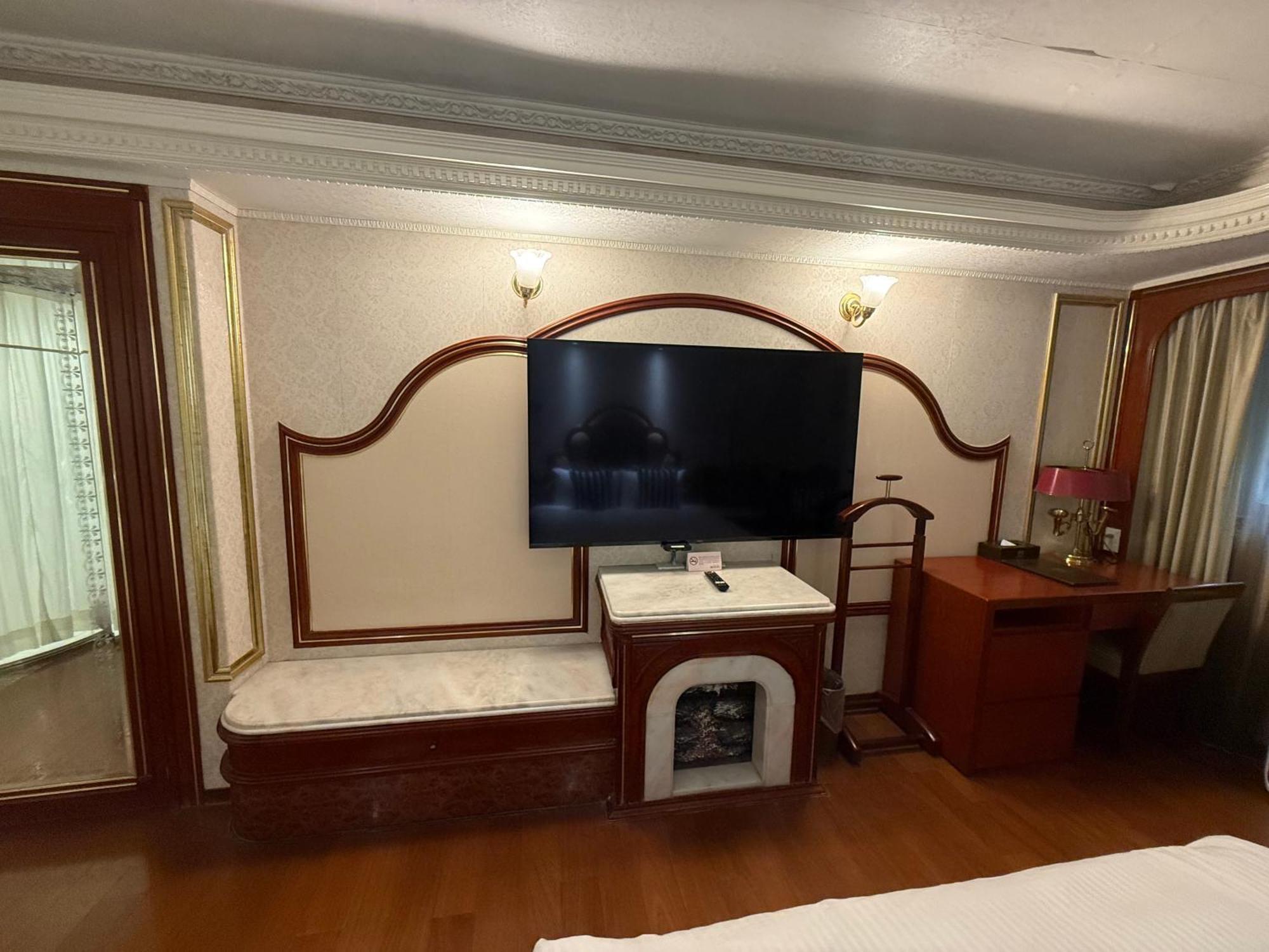 Happiness Hotel Taipei Exterior photo