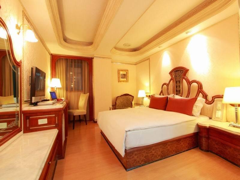 Happiness Hotel Taipei Exterior photo
