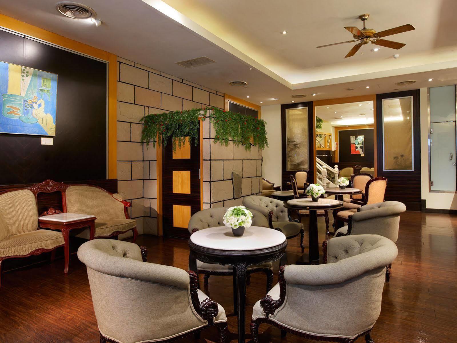 Happiness Hotel Taipei Exterior photo